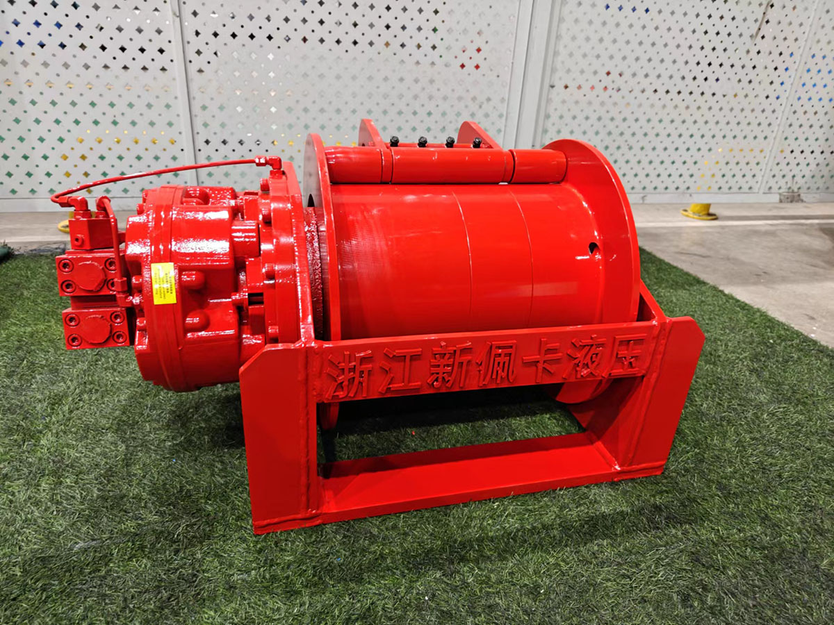 Winch With Free Lowering Function