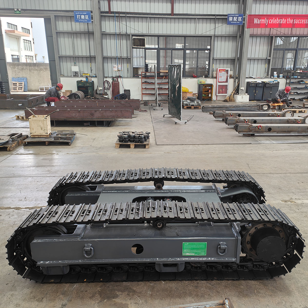 Extendable Track Undercarriage