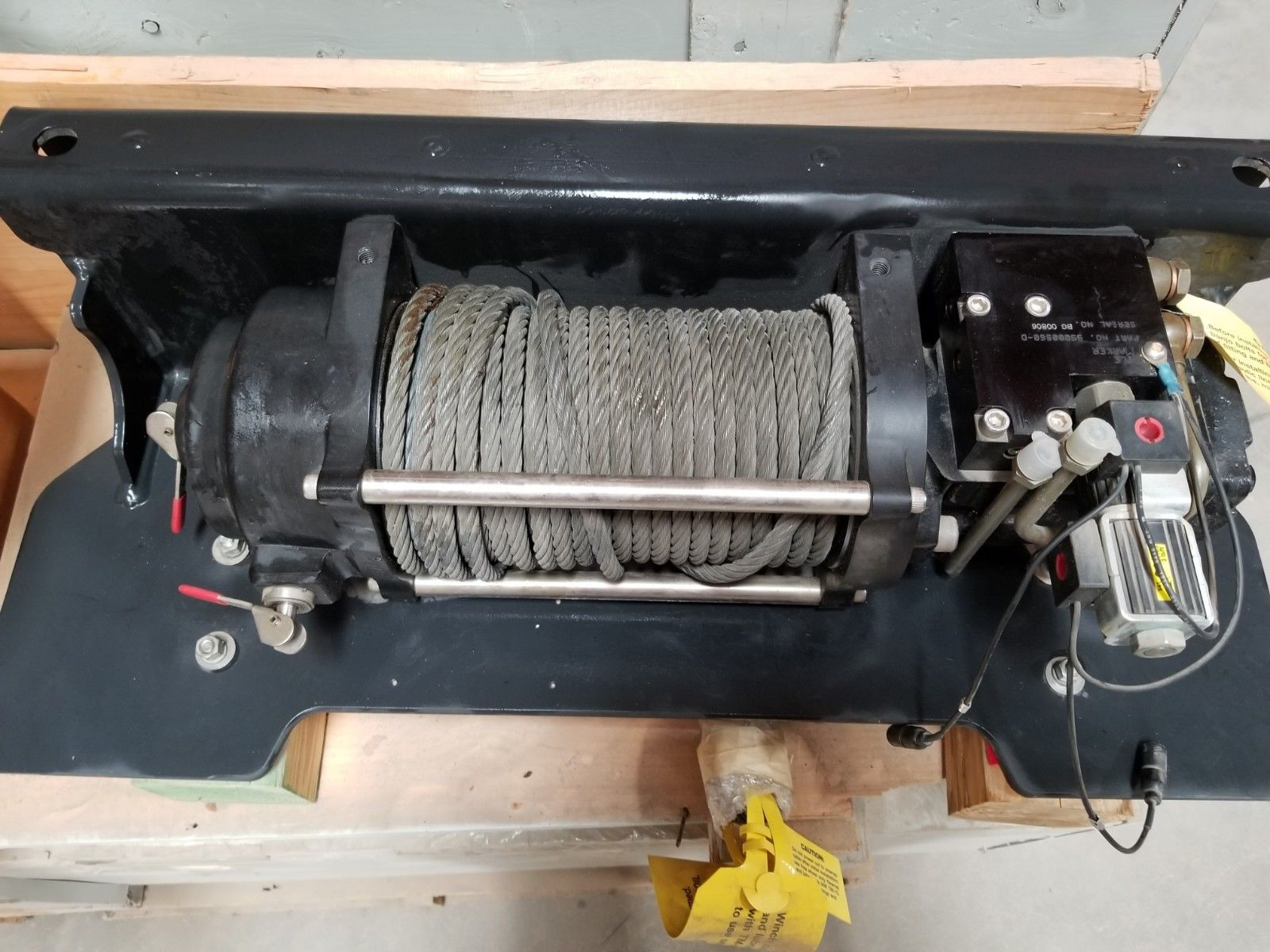 Identify Mile Marker Hydraulic Winch_6