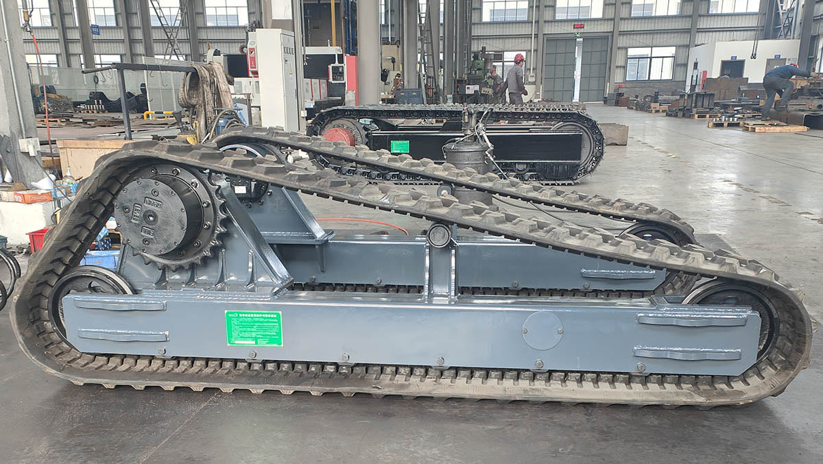 Skid steer loader undercarriage