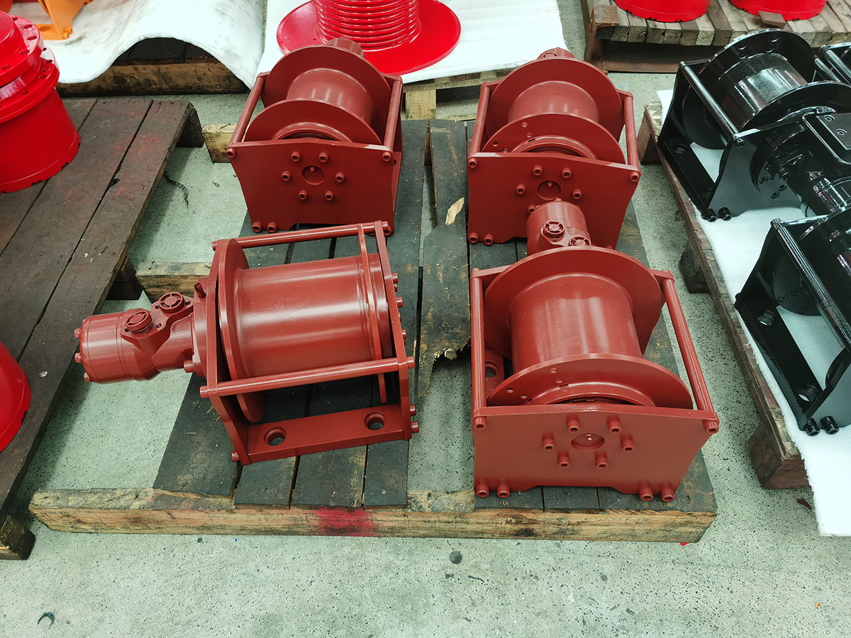 Hydraulic Compact Winches